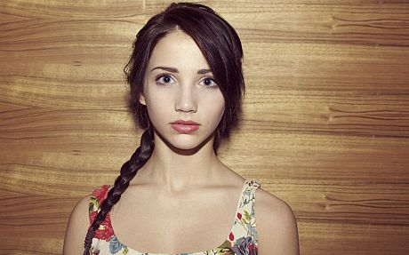 How old does she look?