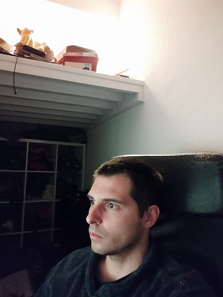 How old does he look?
