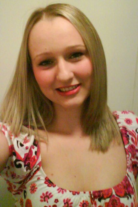 How old does she look?