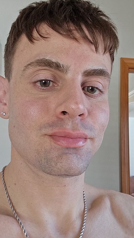 How old does he look?